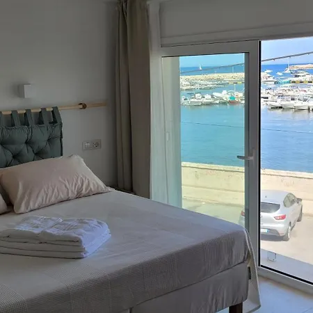 Eos Sea View Holiday home *