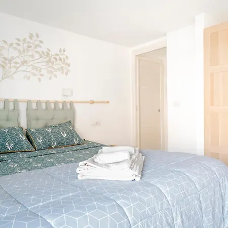 Eos Sea View & Free Private Parking