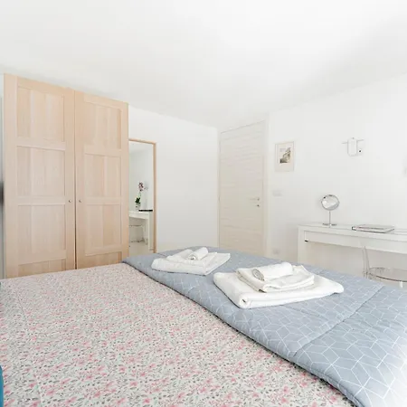 Eos Sea View Syracuse